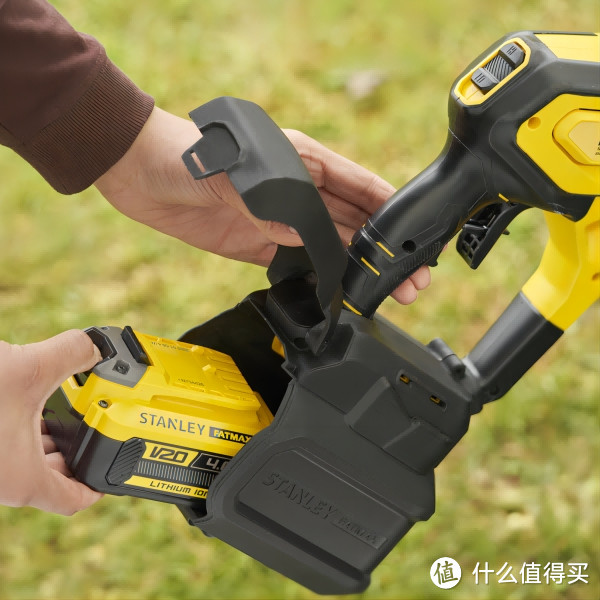 史丹利Fatmax系列20v锂电高压清洗机（SFMCPC93B-XJ-A9）洗车实测