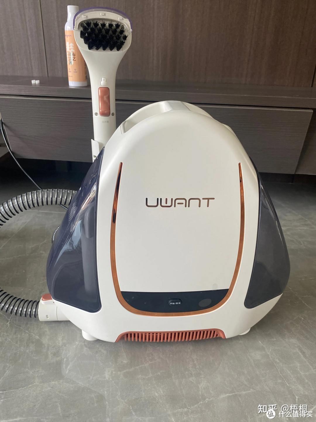 2024年布艺清洗机推荐,布艺清洗机是智商税吗?东菱、必胜、uwant哪个牌子好?3款布艺清洗机深度实测